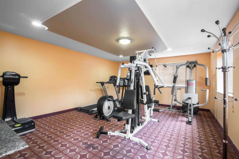 Rodeway Inn Image 12