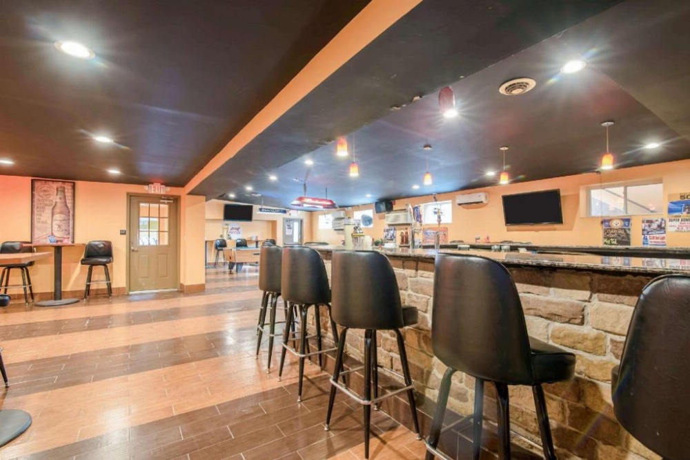Rodeway Inn Image 18