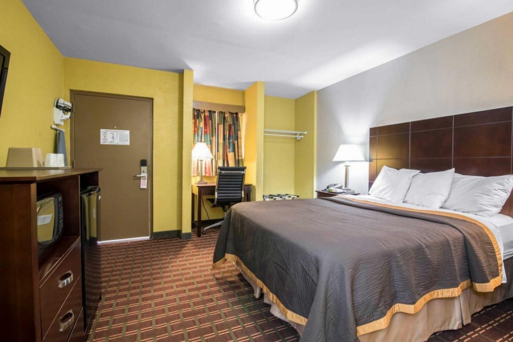 Rodeway Inn Main image